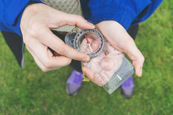 Comment découvrir les peintures rupestres en Namibie sans guide?
